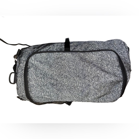 Victoria’s Secret Pink Duffle Bags New - Picture 5 of 5